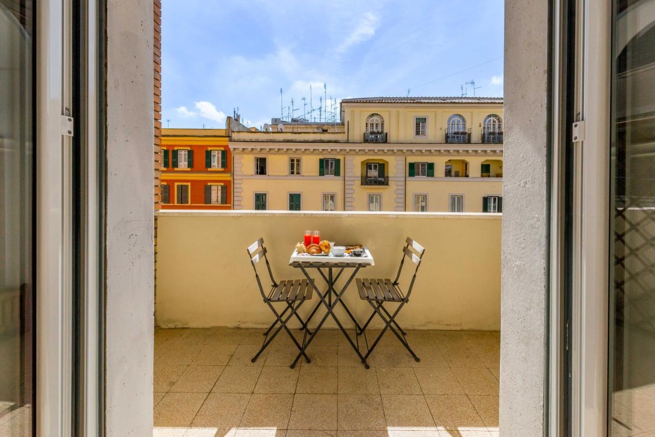 Un Attimo A Alojamento de Acomodação e Pequeno-almoço Roma
